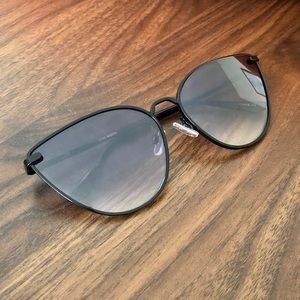♦️SALE♦️ 😎STEVE MADDEN CAT EYE BLACK SUNGLASSES